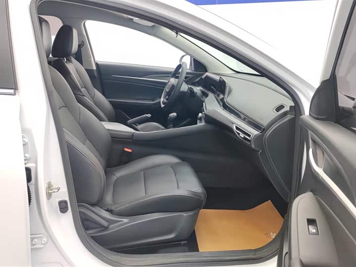 Фото 8 - Changan Eado Plus