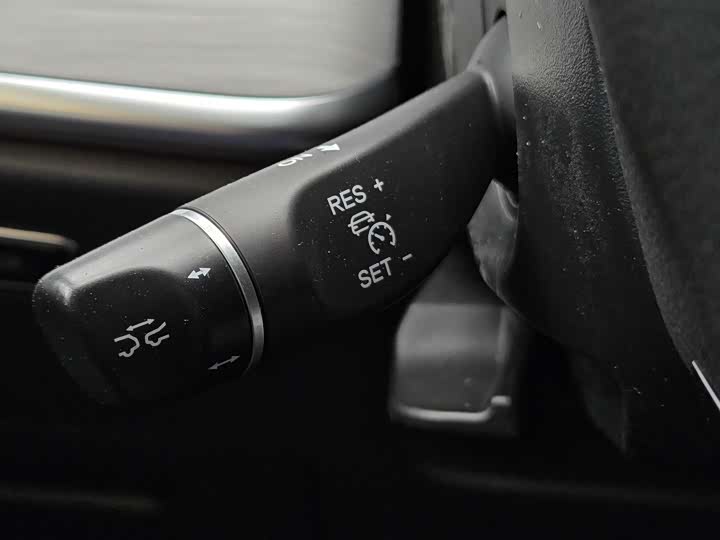 Фото 5 - Hongqi HS5