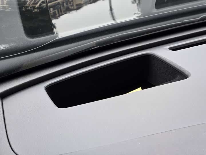 Фото 8 - Hongqi HS5