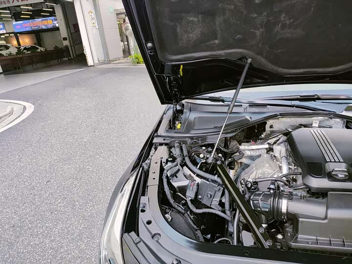 Фото 8 - Cadillac CT6