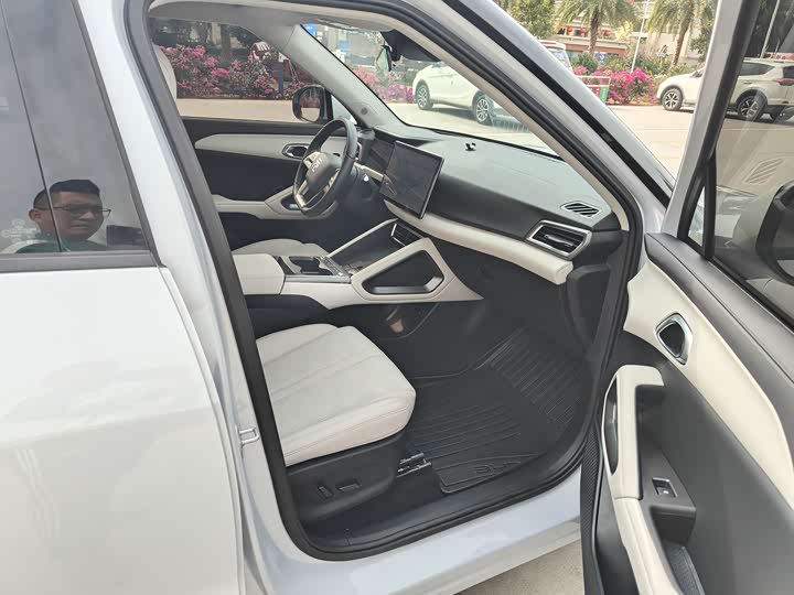 Фото 7 - BYD Yuan Up