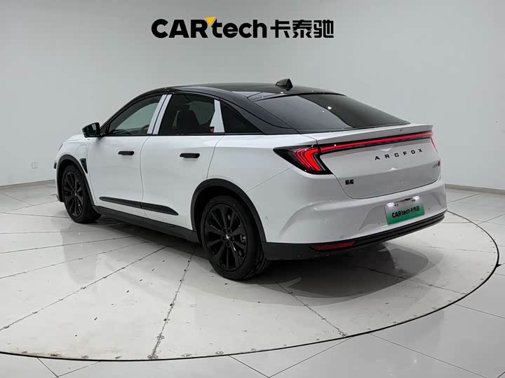 Фото 7 - BAIC Arcfox Alpha S6