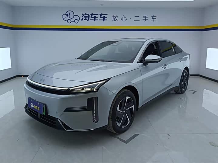 Фото 1 - Geely Galaxy L6