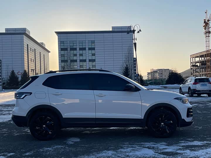 Фото 5 - Volkswagen Tharu