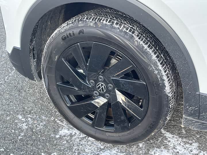 Фото 9 - Volkswagen Tharu