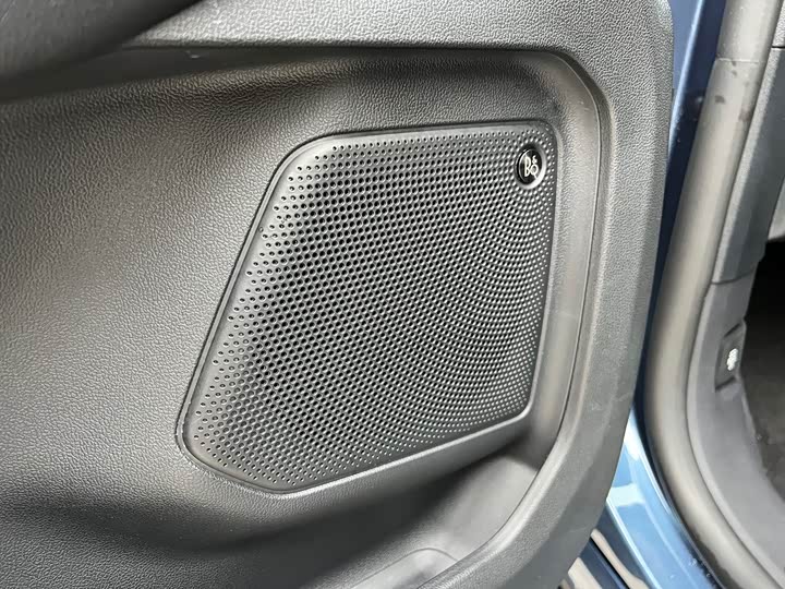 Фото 8 - Ford Escape