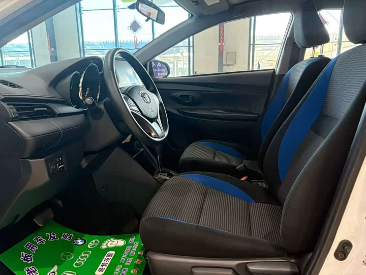 Фото 4 - Toyota Vios