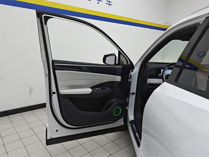 Фото 7 - Geely Galaxy L7