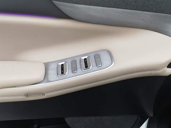 Фото 9 - XPeng X9