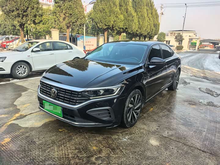 Фото 1 - Volkswagen Passat