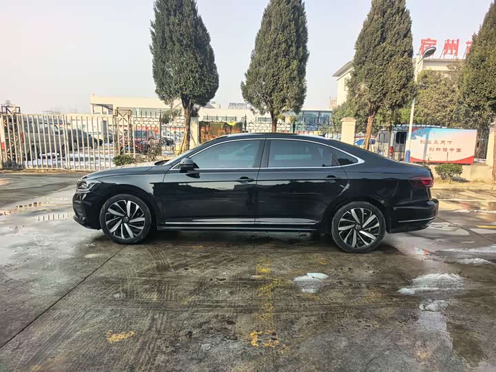 Фото 7 - Volkswagen Passat