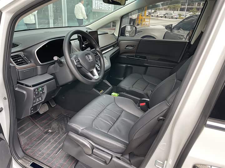 Фото 4 - Honda Odyssey