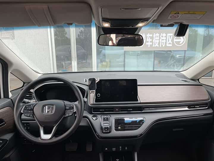 Фото 7 - Honda Odyssey
