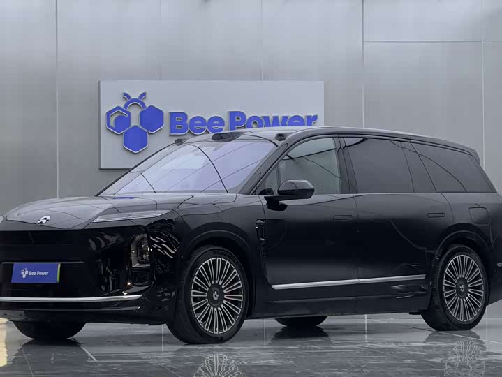 Фото 1 - Nio ES8