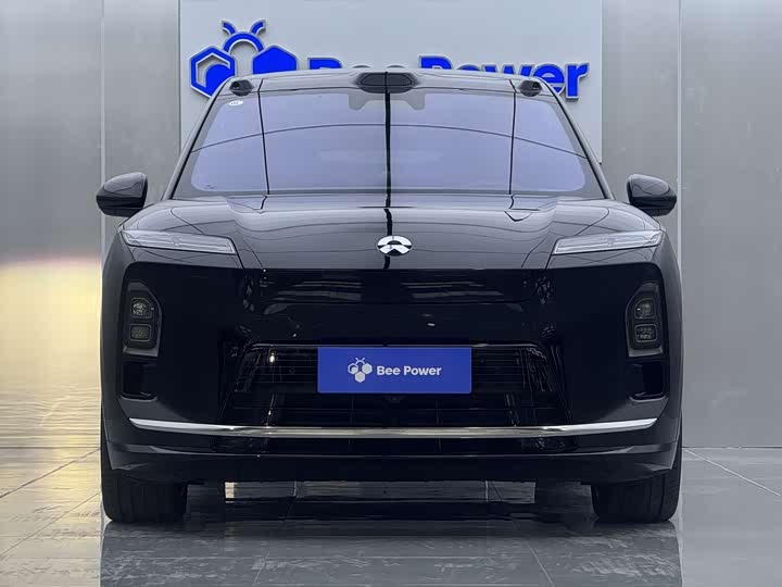 Фото 2 - Nio ES8