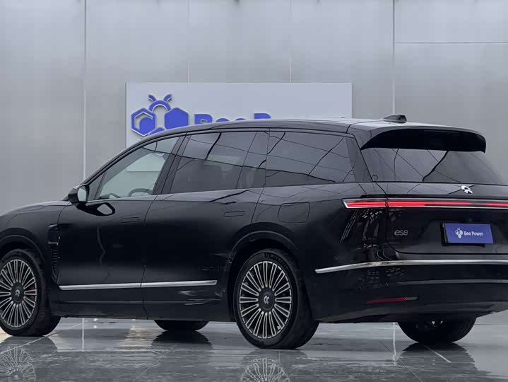 Фото 6 - Nio ES8