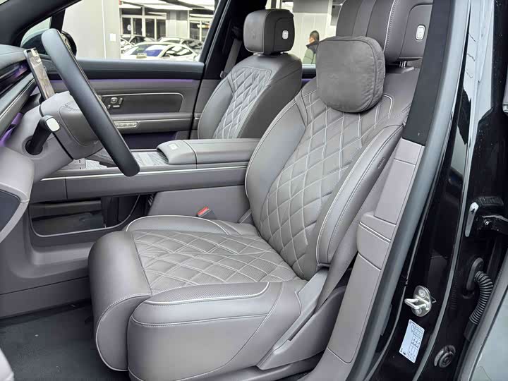 Фото 9 - Nio ES8