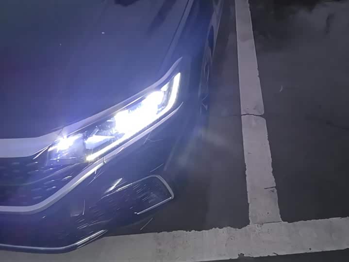 Фото 5 - Volkswagen Passat