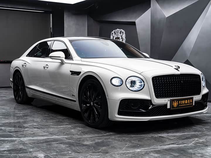 Фото 9 - Bentley Flying Spur