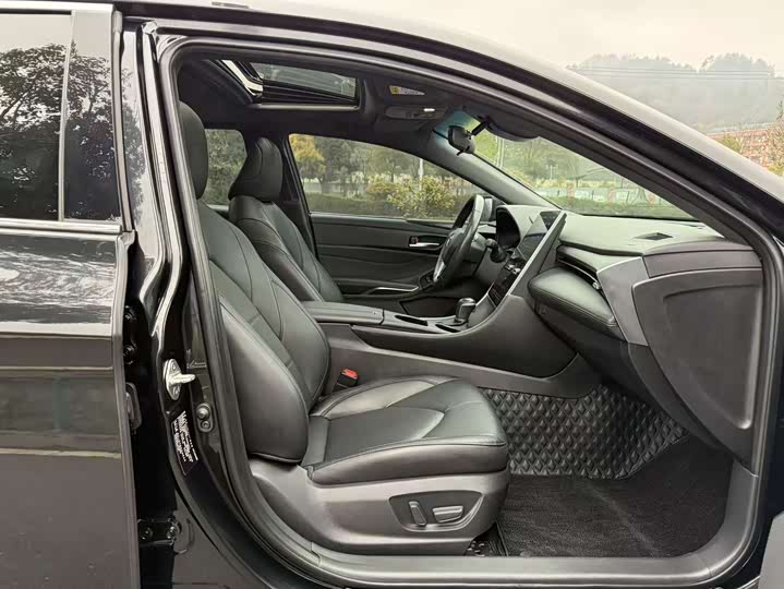 Фото 6 - Toyota Avalon