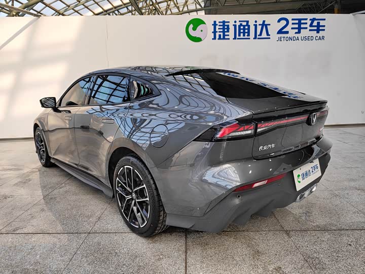 Фото 4 - Changan UNI-V Hybrid