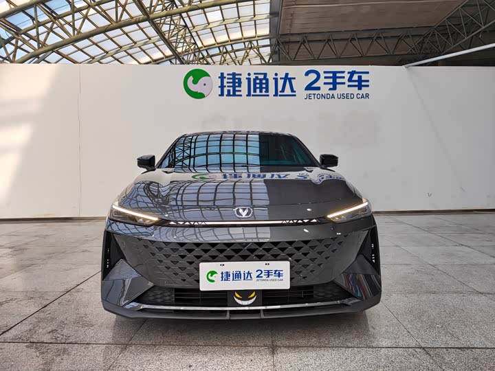 Фото 6 - Changan UNI-V Hybrid