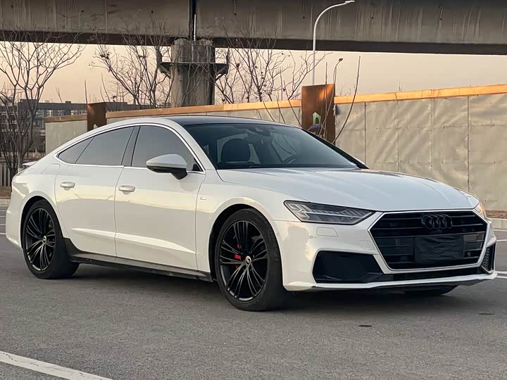 Фото 2 - Audi A7