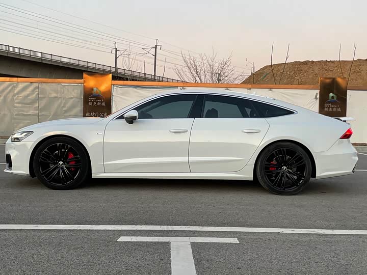 Фото 5 - Audi A7