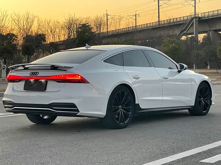 Фото 7 - Audi A7