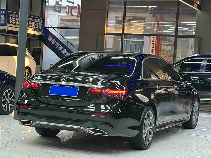 Photo 6 - Mercedes-Benz E-Class