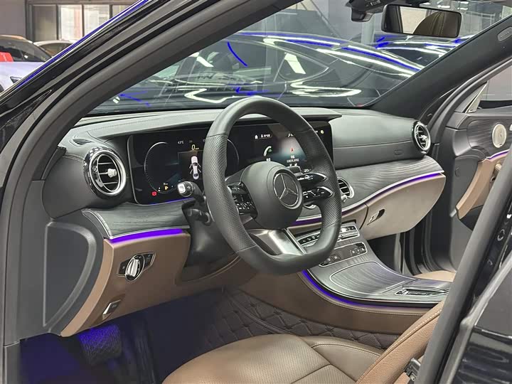 Photo 7 - Mercedes-Benz E-Class