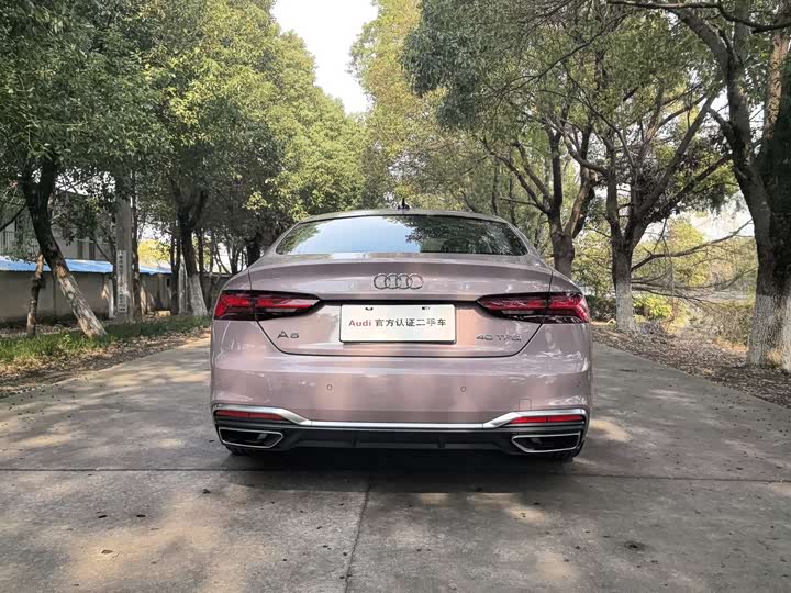 Фото 5 - Audi A5