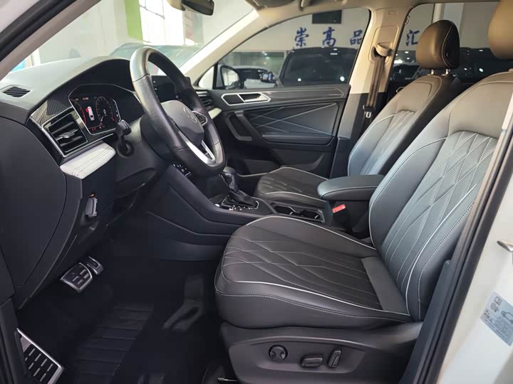 Фото 6 - Volkswagen Tiguan L Pro