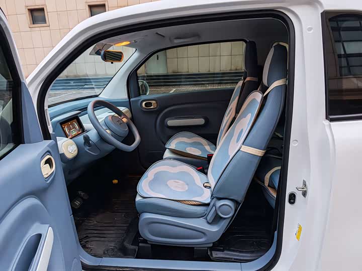 Фото 5 - Bestune Pony