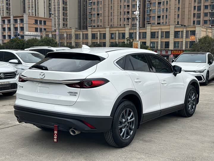 Фото 7 - Mazda CX-4