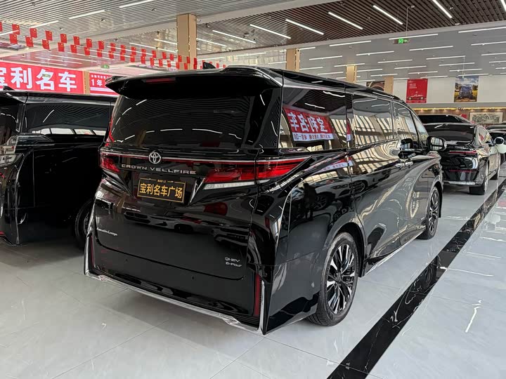 Фото 4 - Toyota Vellfire