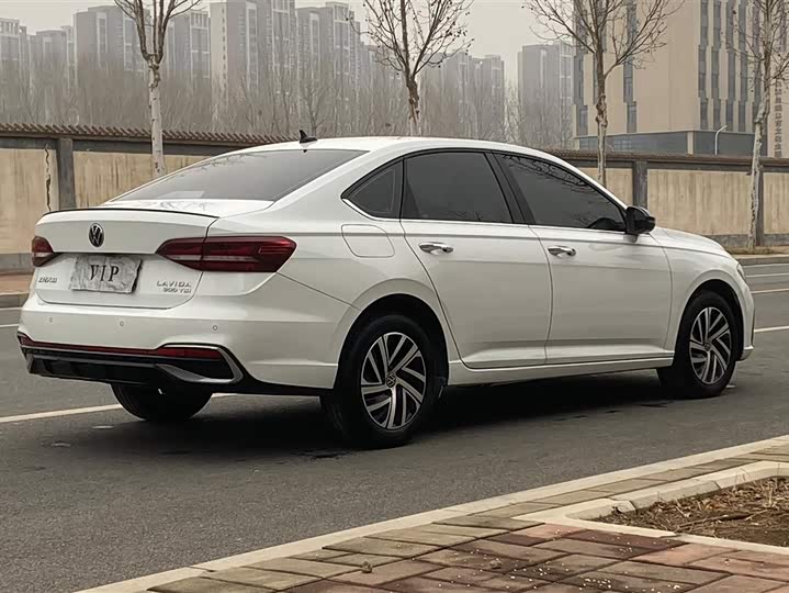 Фото 3 - Volkswagen Lavida