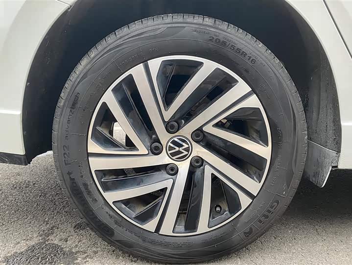 Фото 6 - Volkswagen Lavida