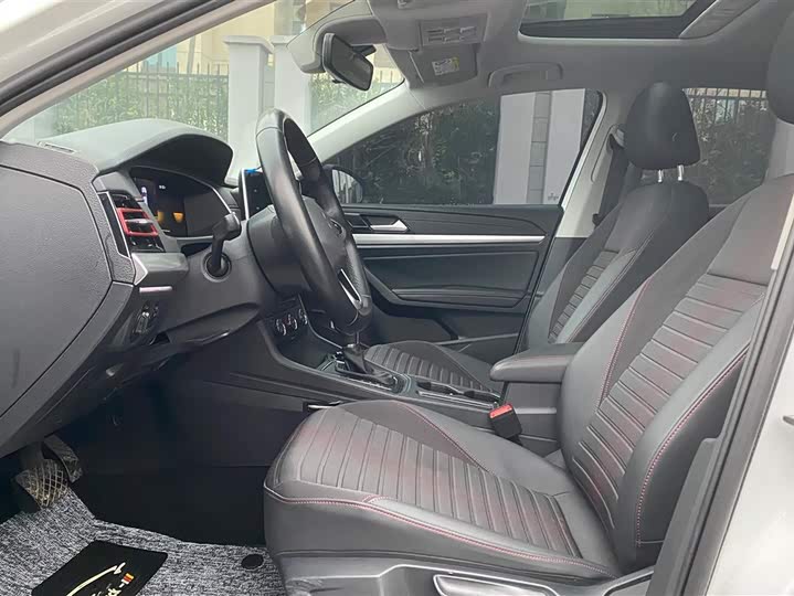 Фото 9 - Volkswagen Lavida