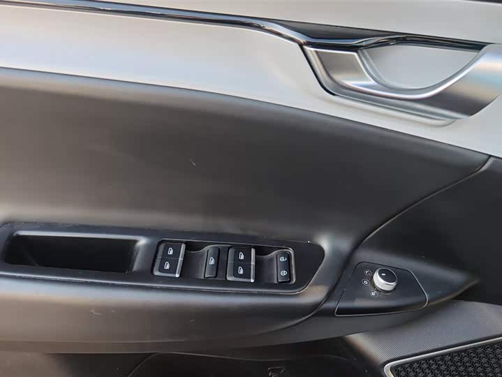 Фото 7 - Geely Geometry A