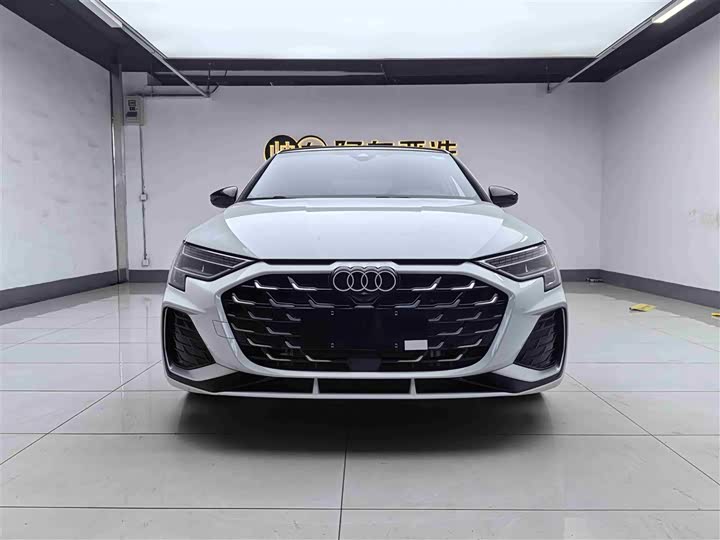 Фото 2 - Audi A3