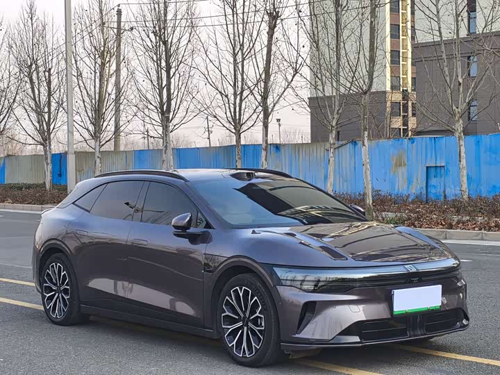 Фото 3 - Zeekr 007 GT