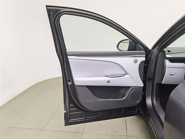 Фото 8 - BAIC Arcfox Alpha T5