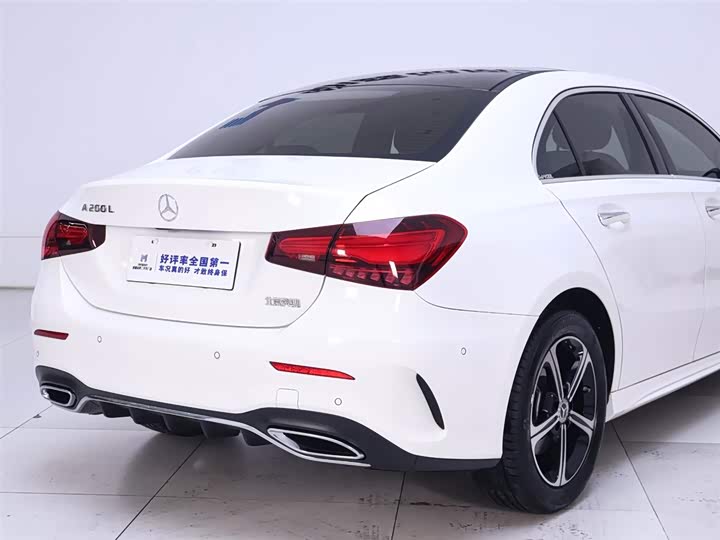 Фото 8 - Mercedes-Benz A-Class