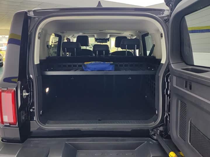 Фото 4 - Tank 300