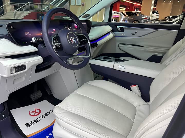 Фото 8 - Buick GL8 Hybrid