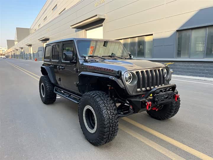 Фото 3 - Jeep Wrangler