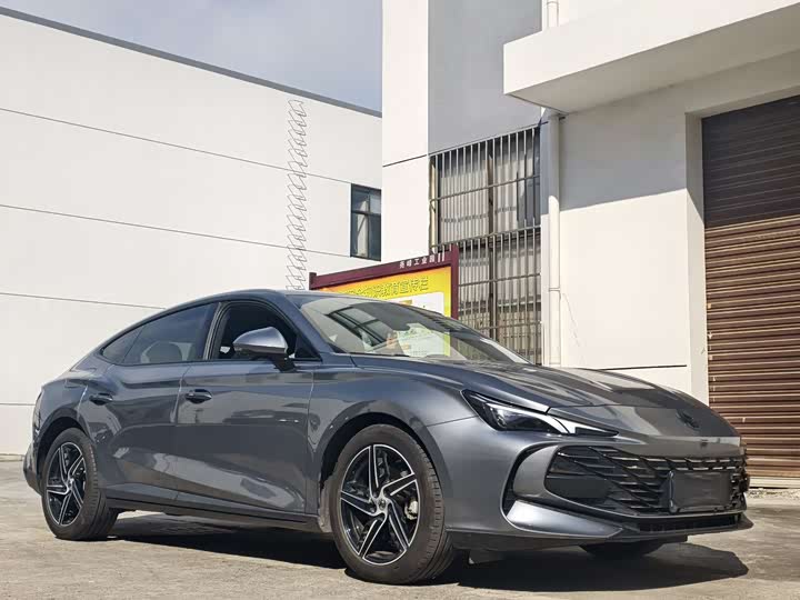 Фото 3 - MG Motor 7