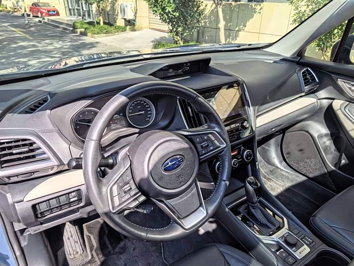 Фото 8 - Subaru Forester