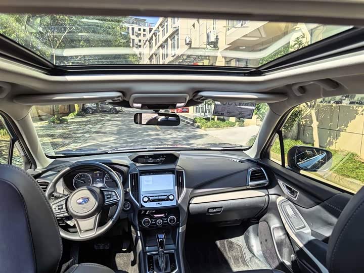 Фото 9 - Subaru Forester